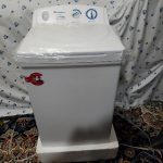 یک عدد لباس شویی فروشی بدون کارکرد