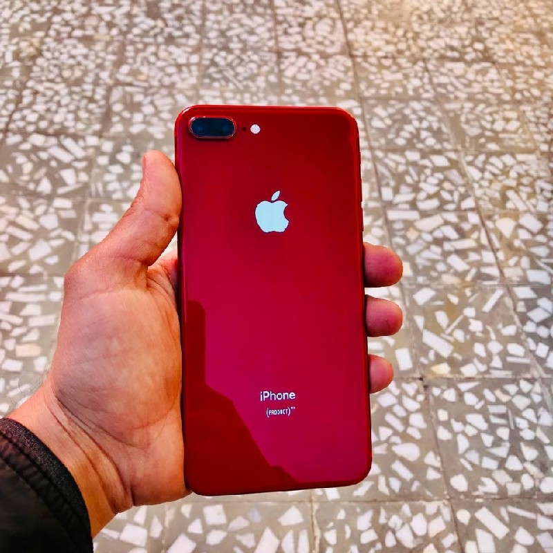 iphone 8  plus  256GB red