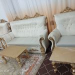 یک ست مبل هفت نفره نیمه سلطنتی