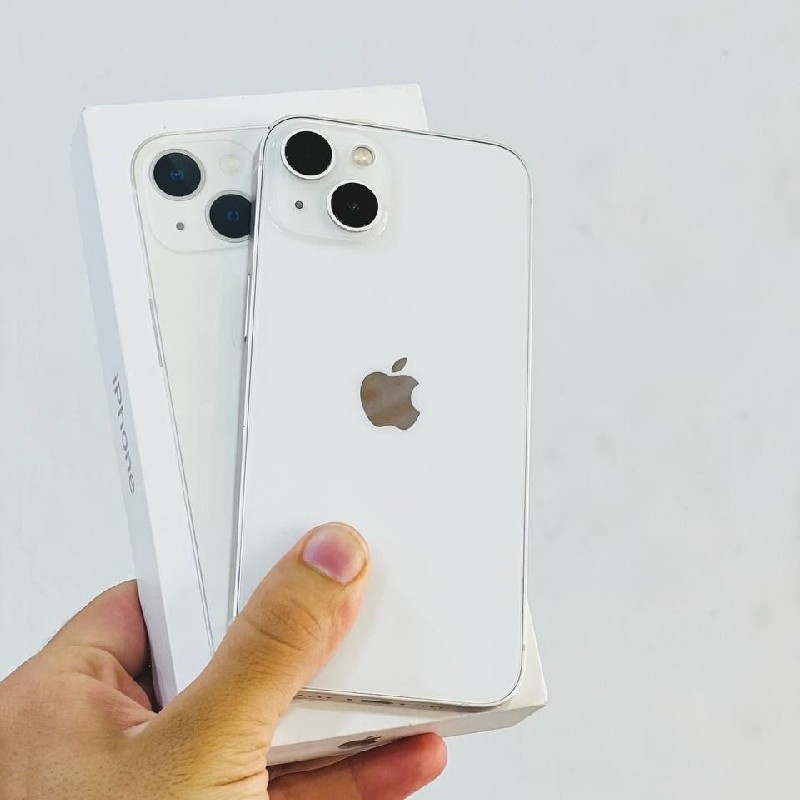 iPhone 13
