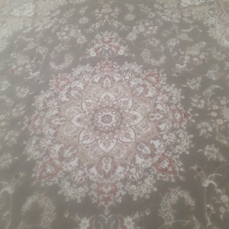 یک جفت قالین سالم  ۷۰۰ شانه