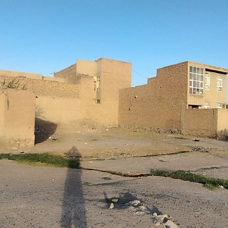 زمین فروشی